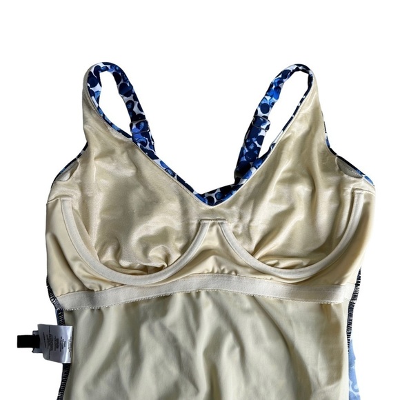 Miraclesuit x Talbots Firm Control One Piece Swimsuit. Size 14 - Picture 5 of 9